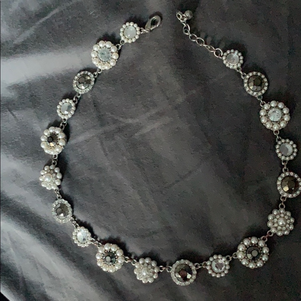 FREE WITH BUNDLE Silver simple costume necklace